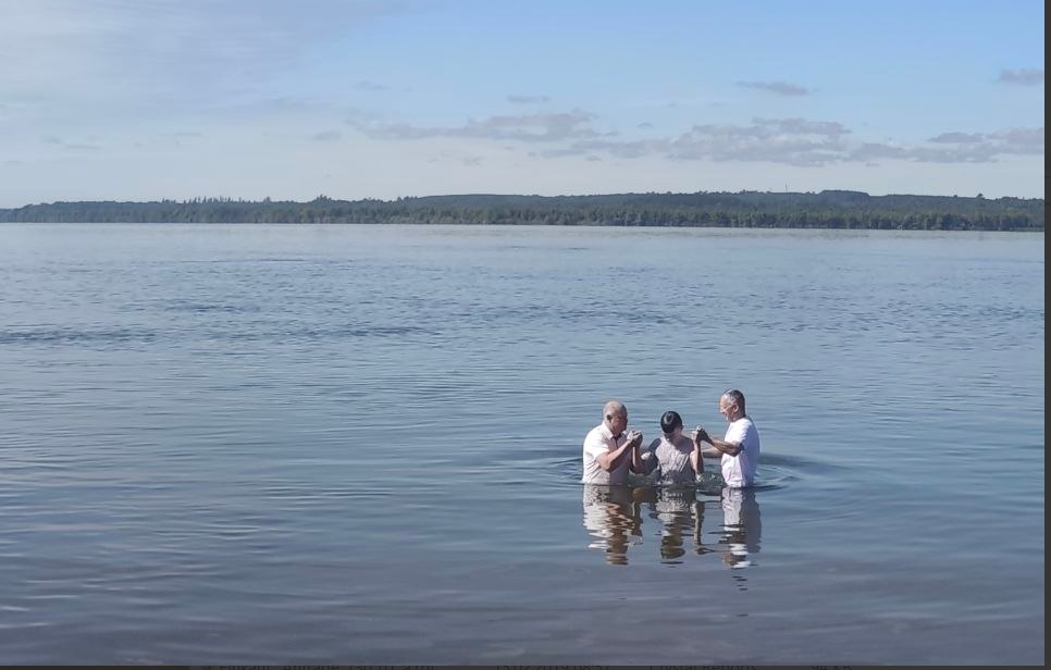 Taufe im See – Centro de Oración Hohenau